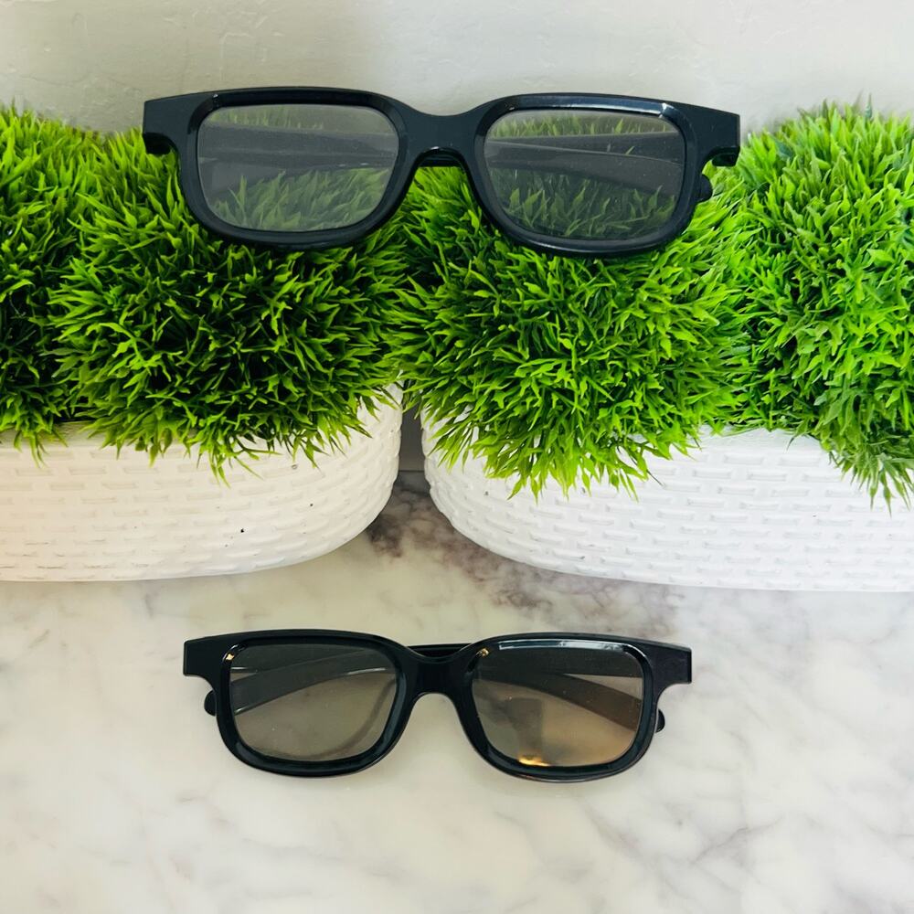 2 Pairs of RealD 3D Glasses